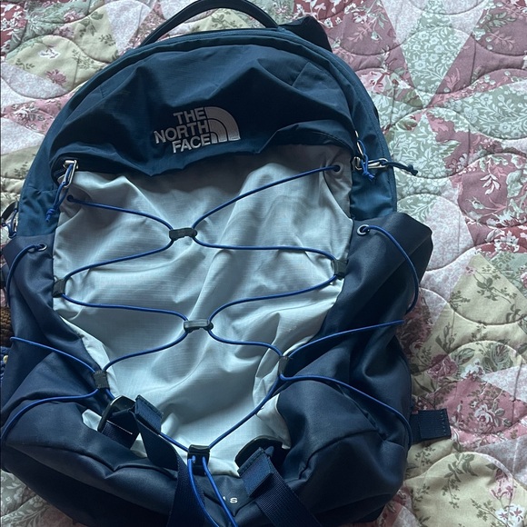The North Face Borealis Navy backpack - Picture 1 of 3